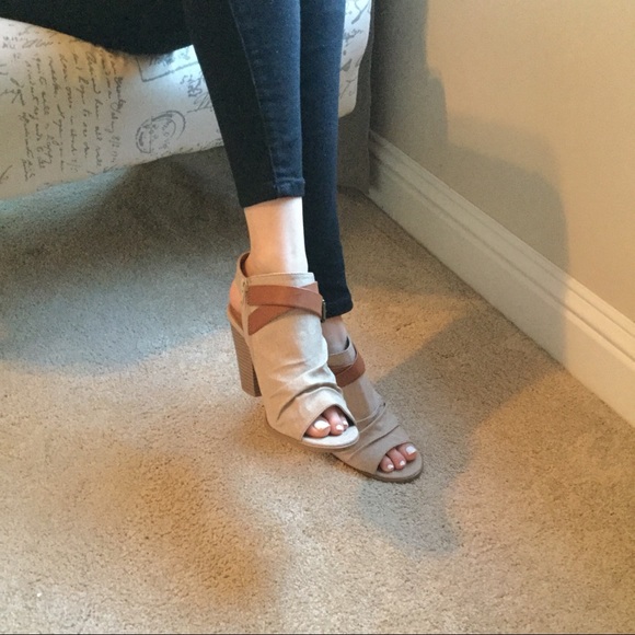 1 LEFT SALE‼️5 🌟Savannah Slingback’s - Picture 5 of 5